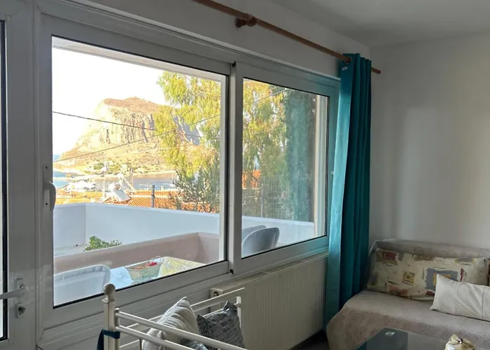 Golden Hour Monemvasía